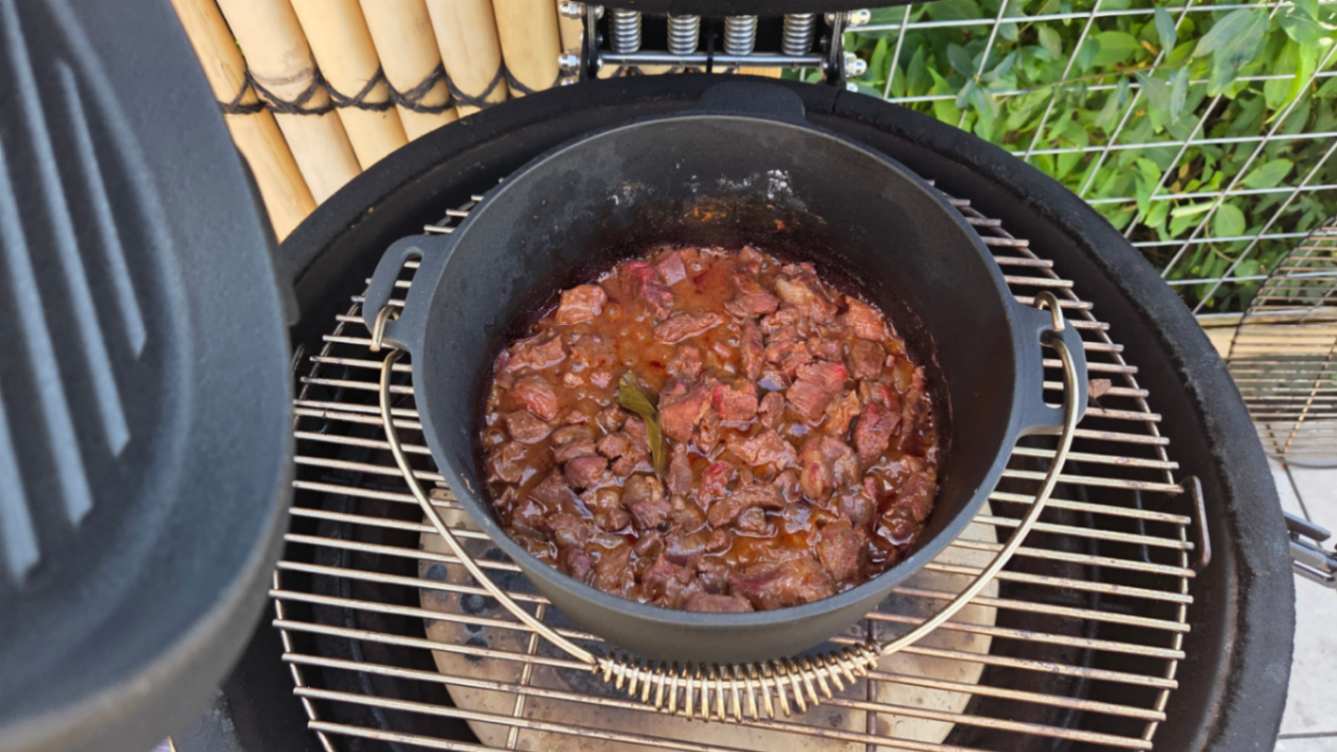 haschee op de kamado